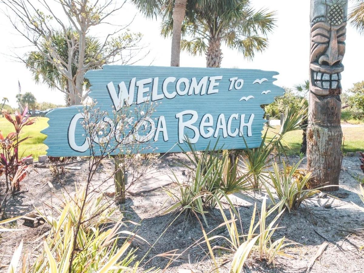 Luxury Villa 3 Blocks From The Beach With A Pool, Fire Pit And Outdoor Oasis ケープ・カナベラル エクステリア 写真
