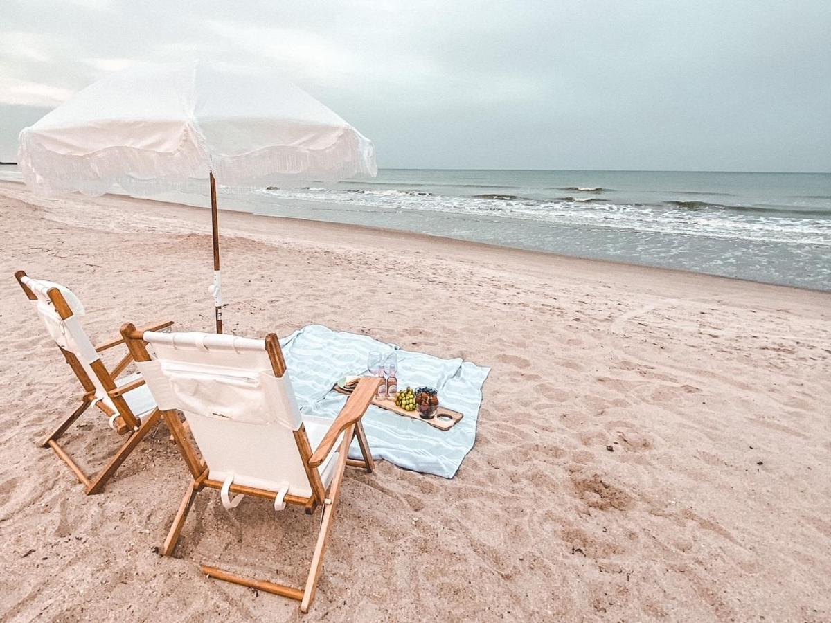 Luxury Villa 3 Blocks From The Beach With A Pool, Fire Pit And Outdoor Oasis ケープ・カナベラル エクステリア 写真