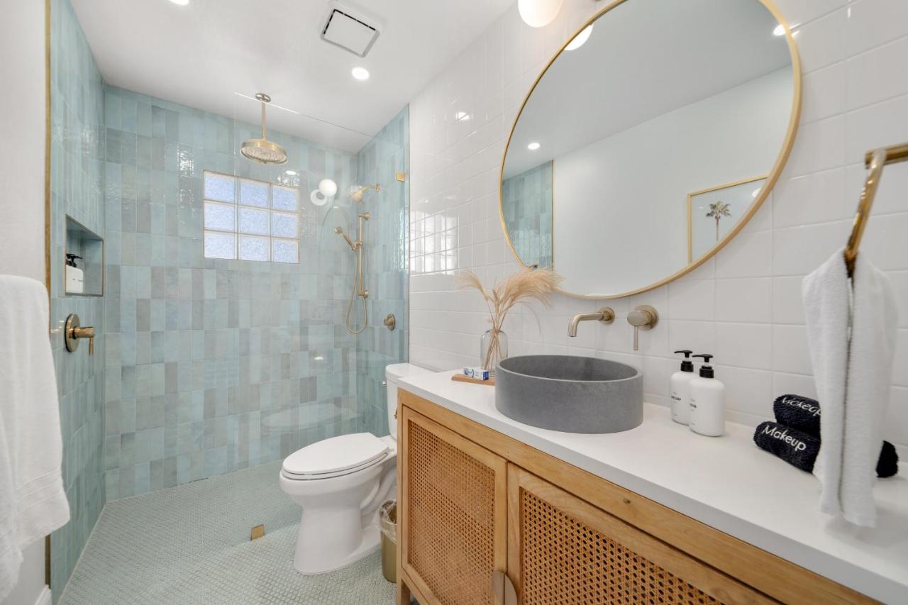 Luxury Villa 3 Blocks From The Beach With A Pool, Fire Pit And Outdoor Oasis ケープ・カナベラル エクステリア 写真