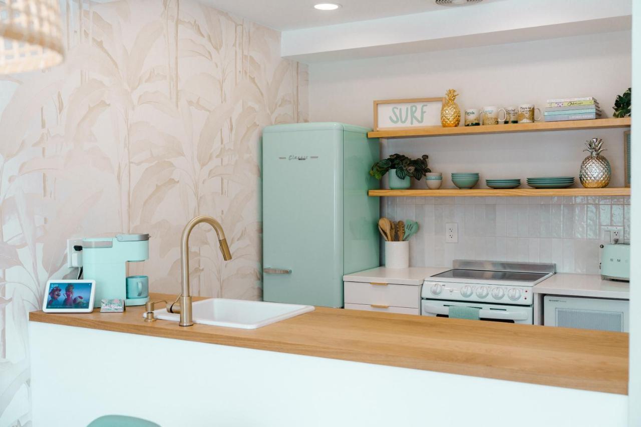 Luxury Villa 3 Blocks From The Beach With A Pool, Fire Pit And Outdoor Oasis ケープ・カナベラル エクステリア 写真
